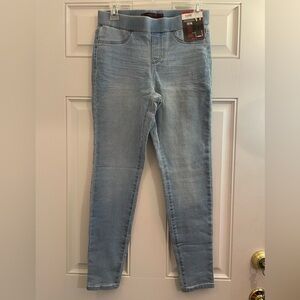 Junior’s Size Medium No Boundaries Juniors Pull On Skinny Jeggings